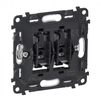 Выключатель двухполюсный Legrand Valena Мех In Matic 16AX 250V винтовой зажим 752002