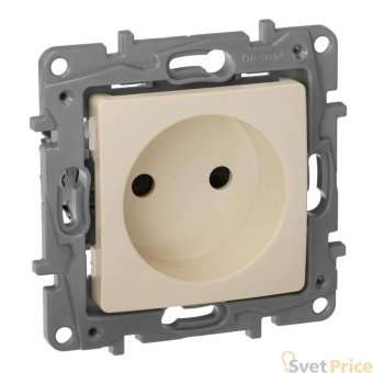 Розетка 2К Legrand Etika 16A 250V б/з со шторками винтовой зажим слоновая кость 672334