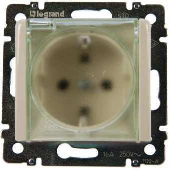 Розетка 2К+З Legrand Valena 16A 250V с/з со шторками крышкой винтовой зажим немецкий стандарт слоновая кость 774120
