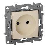 Розетка 2К Legrand Etika 16A 250V б/з со шторками винтовой зажим слоновая кость 672334
