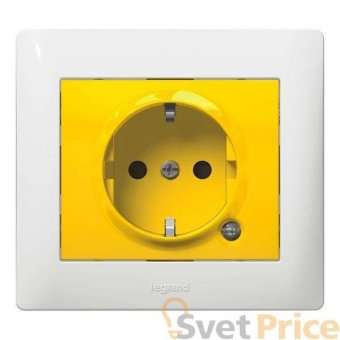 Розетка 2К+З Legrand Galea Life 16A 250V с/з со шторками подсветкой желтая 771047