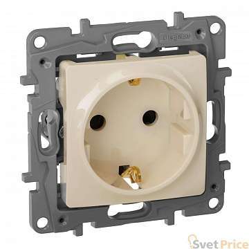 Розетка 2К+З Legrand Etika 16A 250V с/з со шторками винтовой зажим немецкий стандарт слоновая кость 672322