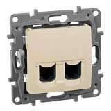 Розетка компьютерная 2хRJ45 Legrand Etika 5 кат UTP слоновая кость 672355
