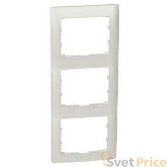 Рамка 3-постовая Legrand Galea Life перламутр 771507