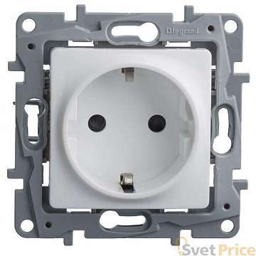Розетка 2К+З Legrand Etika 16A 250V с/з винтовой зажим немецкий стандарт белая 672221