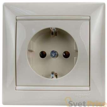Розетка 2К+3 Legrand Valena 16A 250V с/з слоновая кость 774323